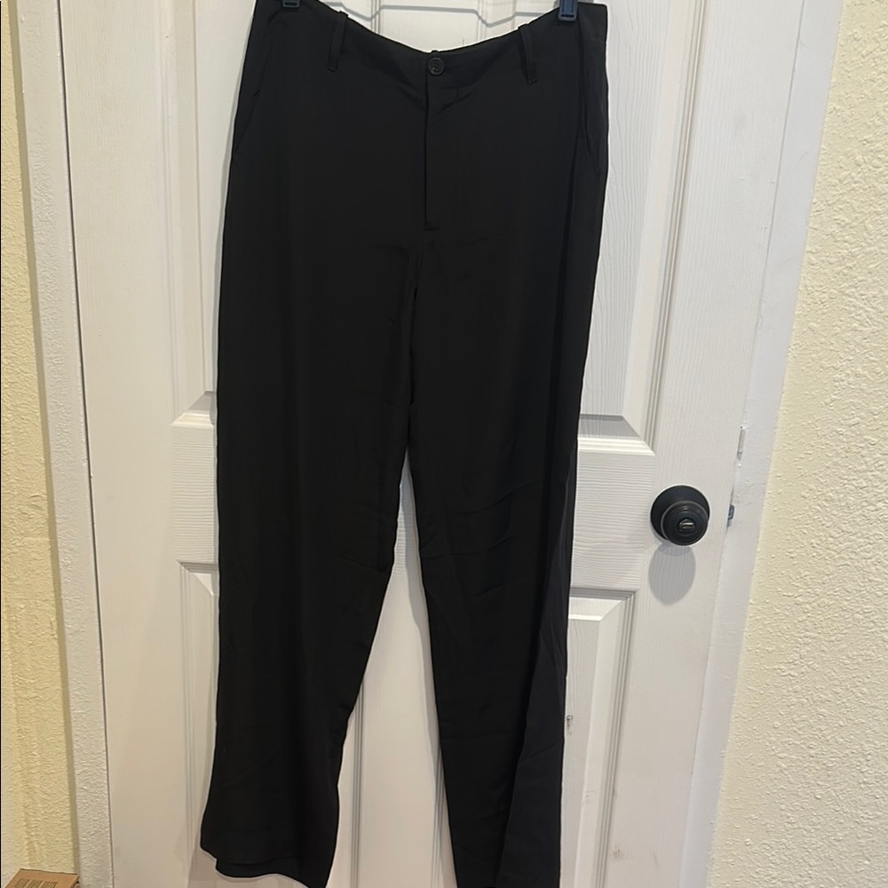 Vince Silk Black Pants, Size 6
